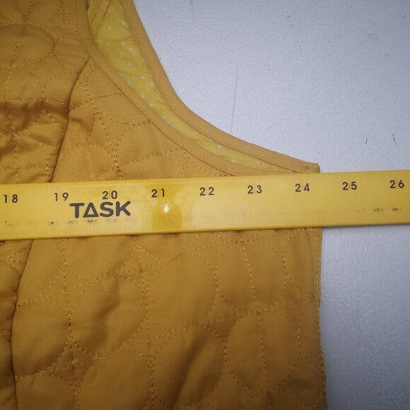 CJ Banks Ladies Lightly Quilted Gold Lined Full Zip Vest - Picture 8 of 9